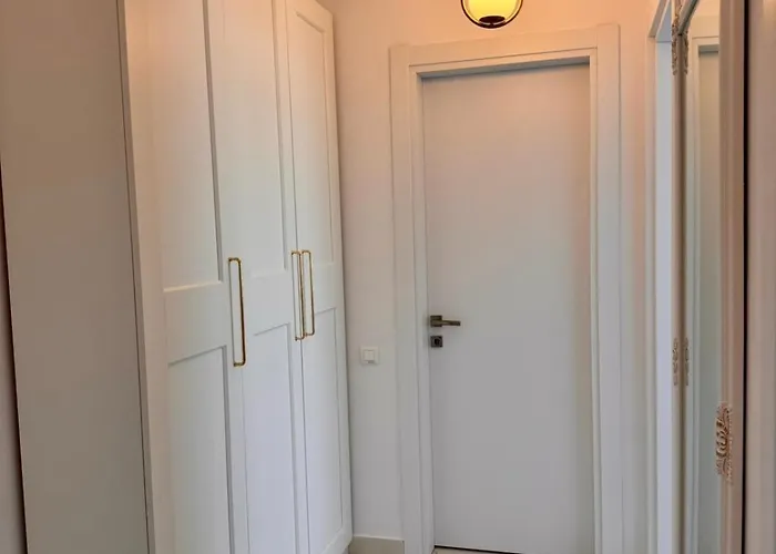 Cozy Апартаменти Бухарест